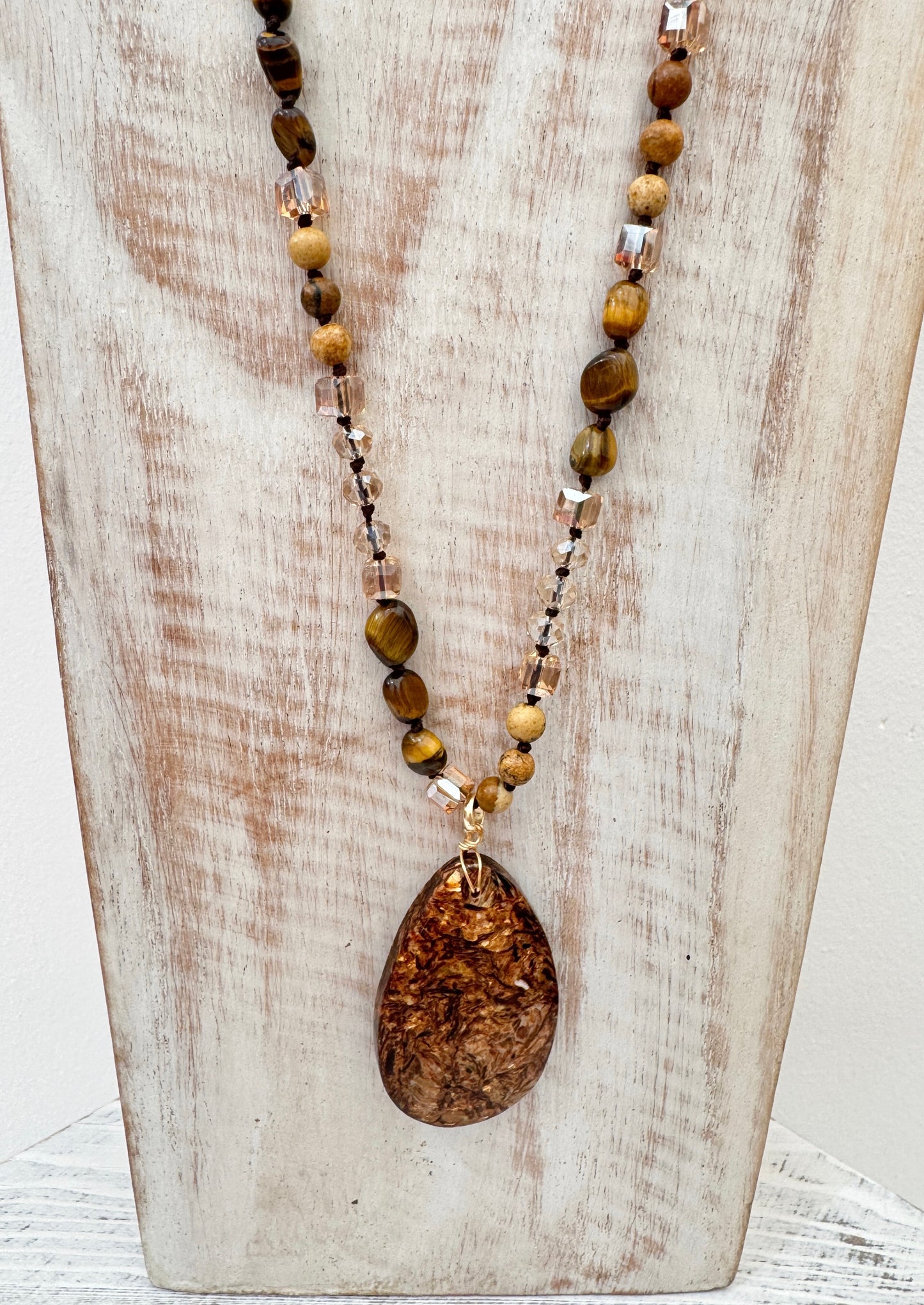 The Desert Dunes Necklace