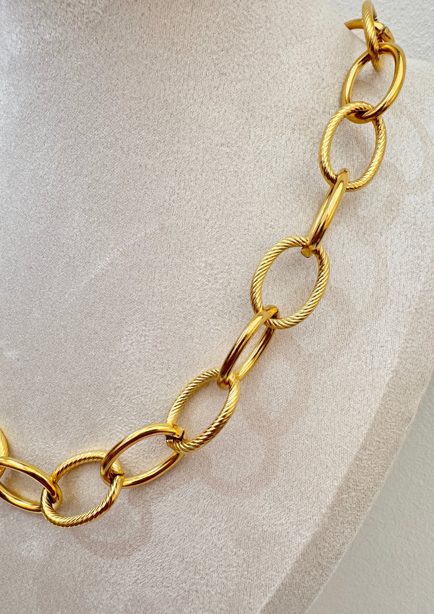 The Urban Links Necklace