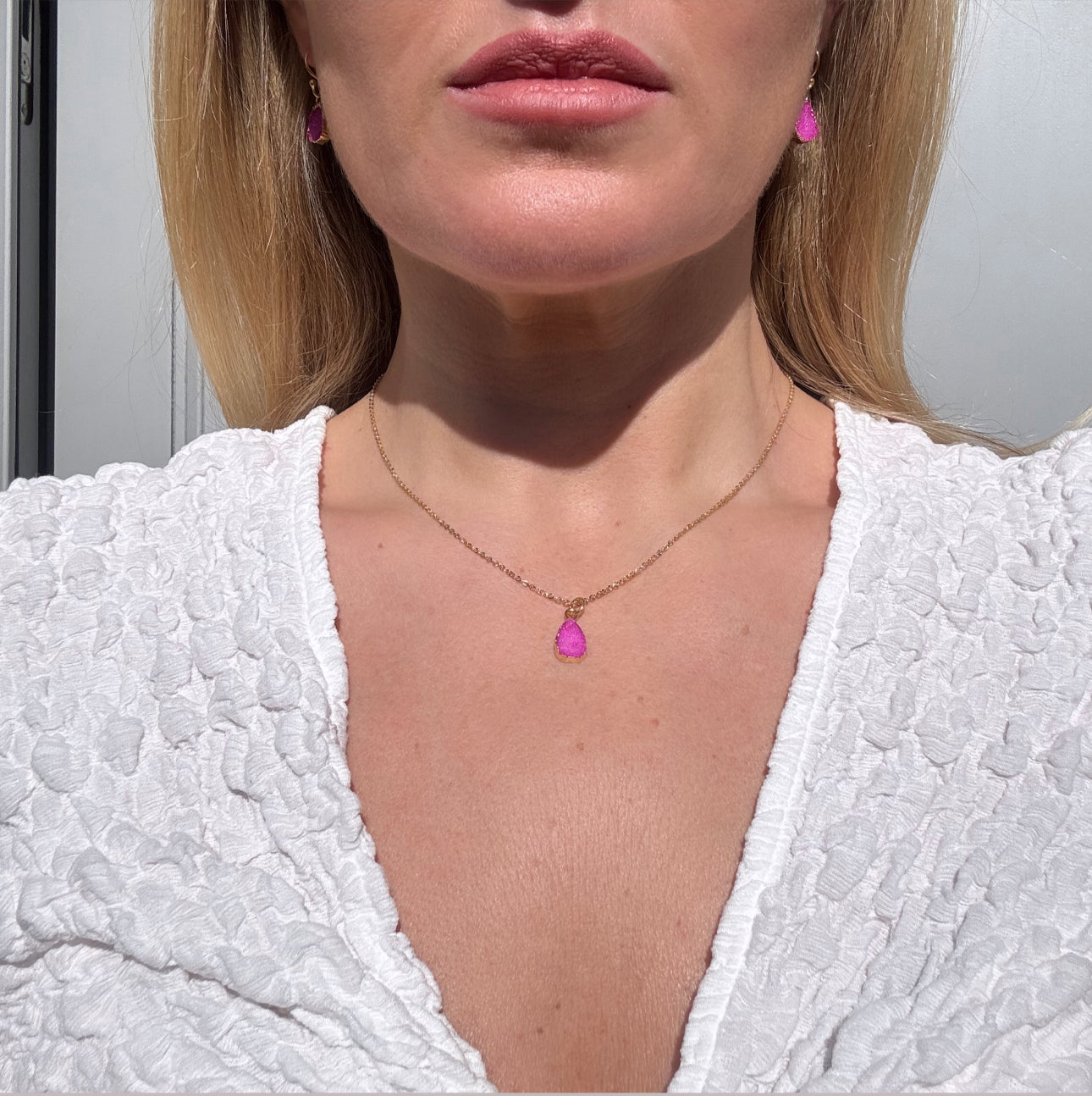 Dainty Gold-Plated Necklace with Pink Druzy Stone – Adjustable Layering Necklace