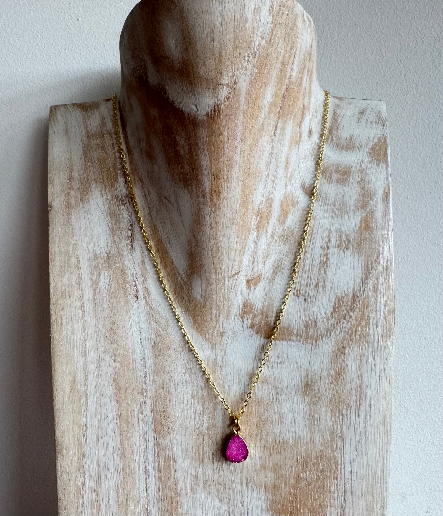 Dainty Gold-Plated Necklace with Pink Druzy Stone – Adjustable Layering Necklace