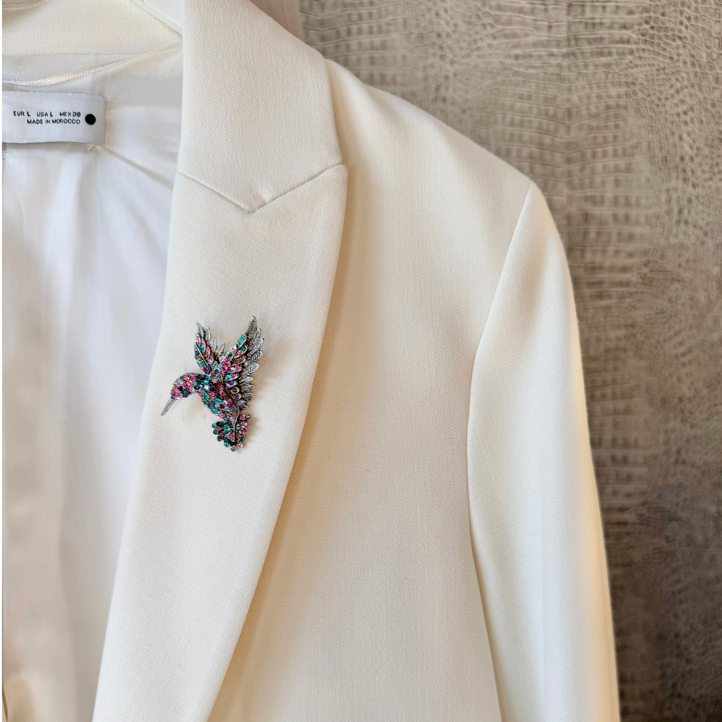 The Bejewelled Hummingbird Brooch
