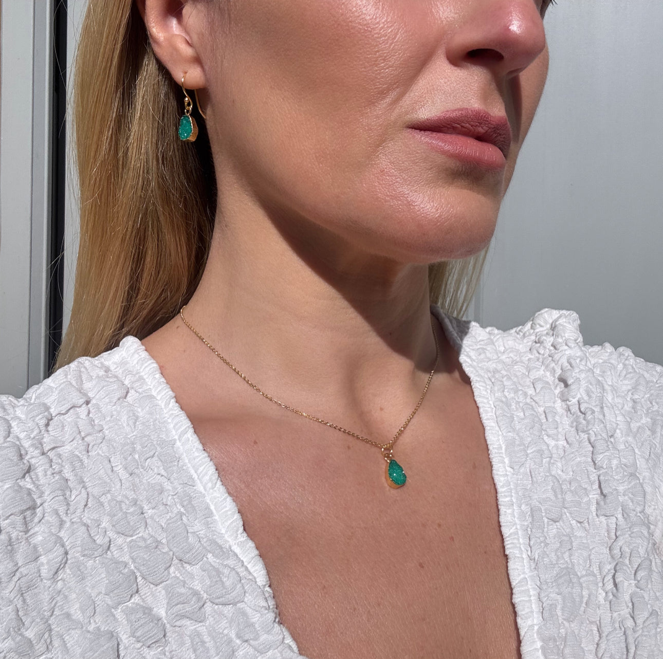 Dainty Gold-Plated Necklace with Green Druzy Stone – Adjustable Layering Necklace