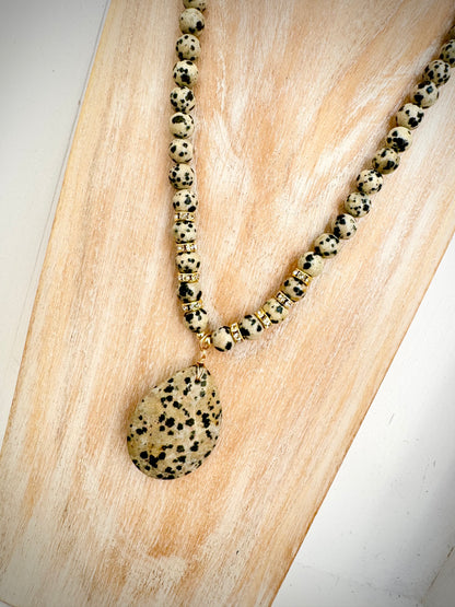 Dalmatian Octavia Short Necklace