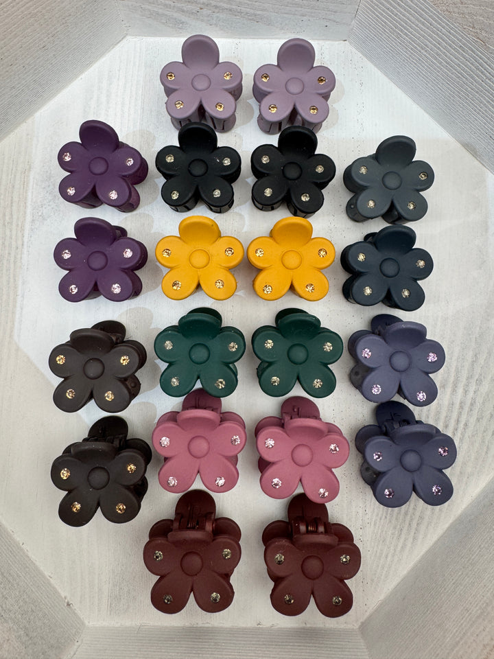 Mini Sparkly Daisy Hair Claws – (Pack of 20)