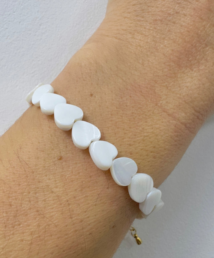 White Amora Shell Heart Bracelet