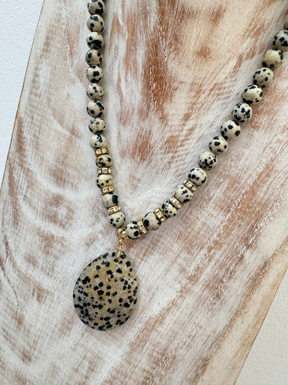 Dalmatian Octavia Short Necklace