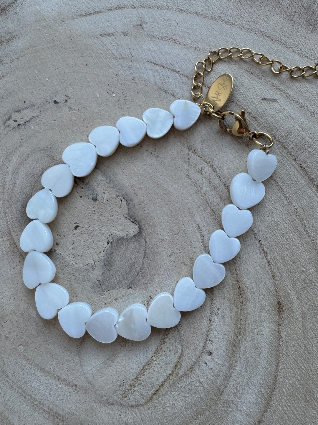 White Amora Shell Bracelet