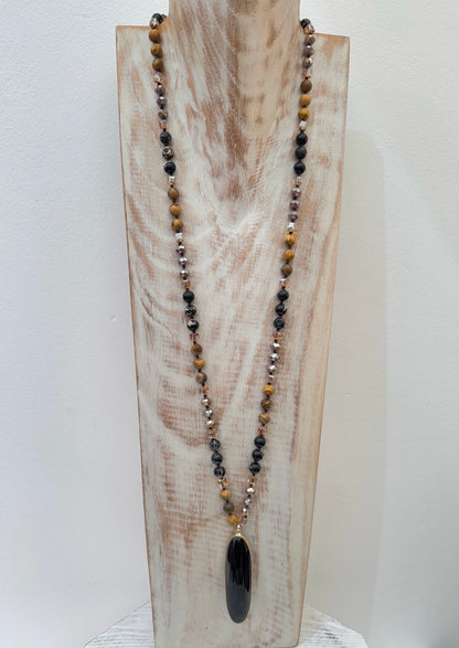 The Black Selena Necklace