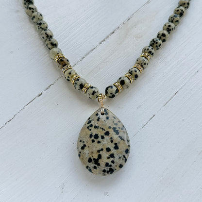 Dalmatian Octavia Short Necklace