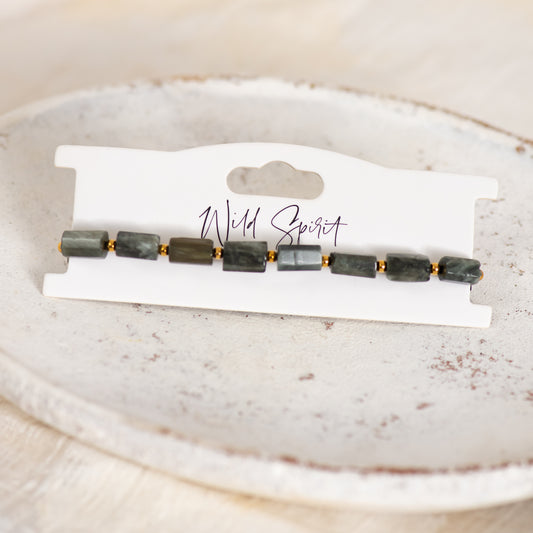 The Labradorite Rock Bracelet (Pre-Order del mid Oct)